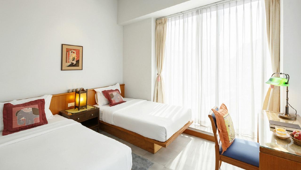 Baan Dinso Hostel@Ratchadamnoen Bangkok Buitenkant foto