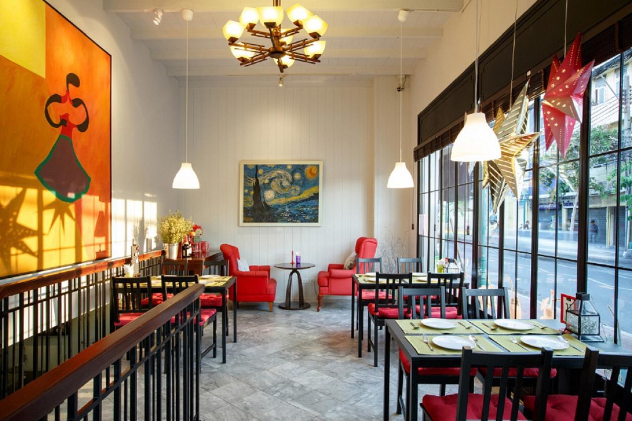 Baan Dinso Hostel@Ratchadamnoen Bangkok Buitenkant foto